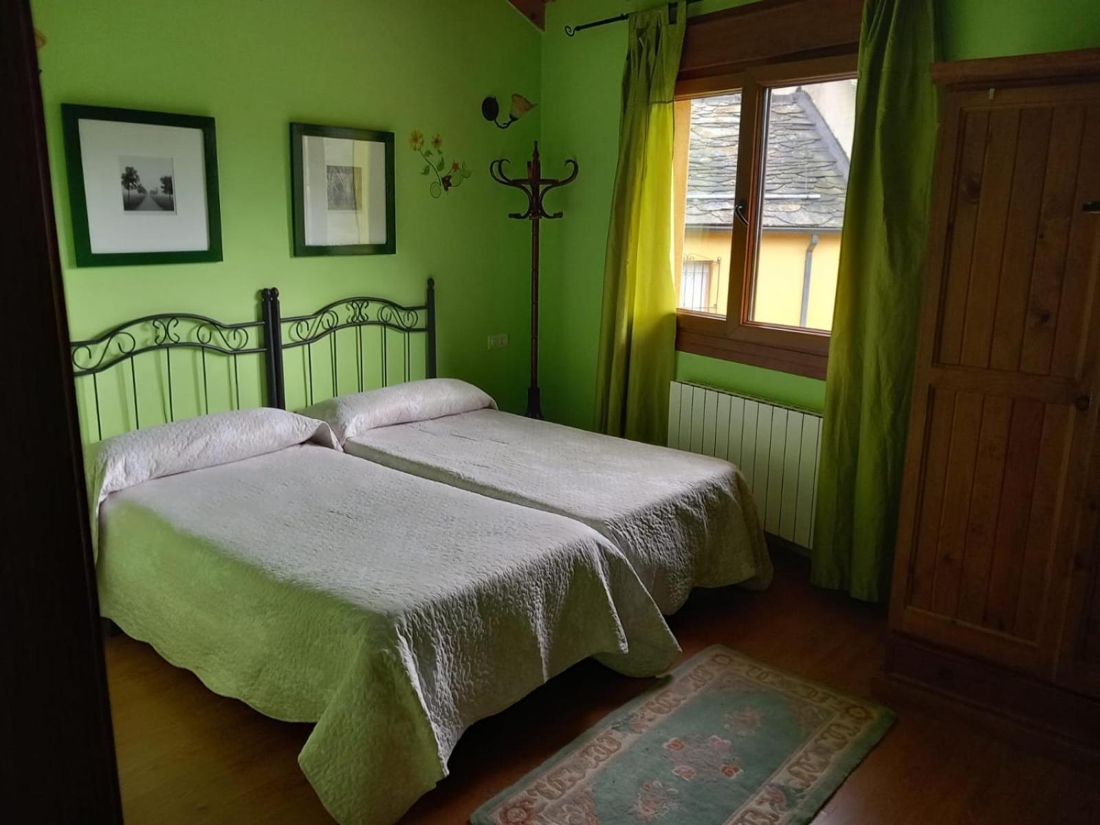 Casa Rural La Fuente Tejedo del Sil Bagian luar foto